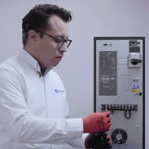 Instalación de UPS-IND 1206 HF
